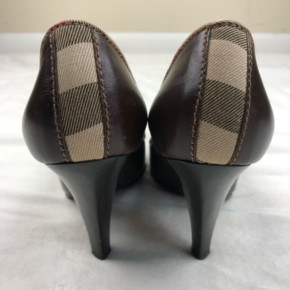 ❤️SOLD❤️ BURBERRY Leather Pumps Brown Nova Check - Picture 5 of 8